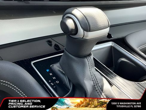 Used 2025 Toyota Sienna XSE w/ XSE Plus Package FWD image 41