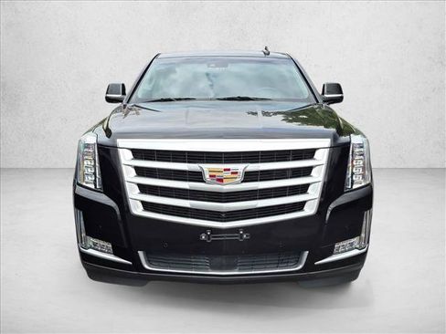 Used 2016 Cadillac Escalade Premium AWD/4WD image 2