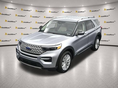 Used 2020 Ford Explorer Limited w/ Hybrid Equipment Group 310A AWD/4WD image 42