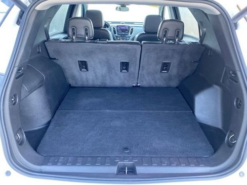 Used 2020 Chevrolet Equinox Premier w/ LPO, Floor Liner Package image 28