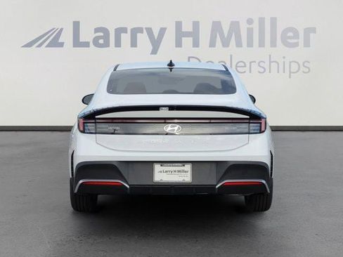 New 2025 Hyundai Sonata SE FWD image 6