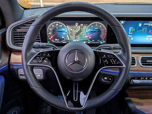 Certified 2025 Mercedes-Benz GLE 450 4MATIC image 14