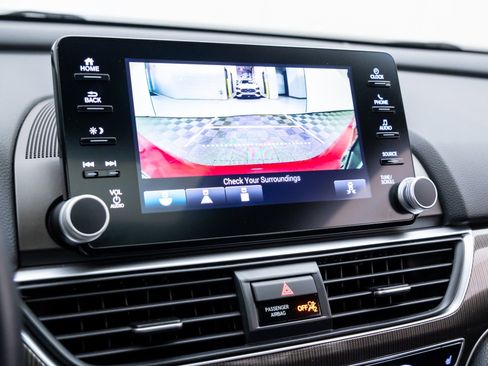 Used 2018 Honda Accord Sport image 23