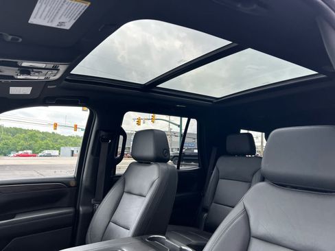 Used 2023 Chevrolet Tahoe Z71 w/ Luxury Package AWD/4WD image 6