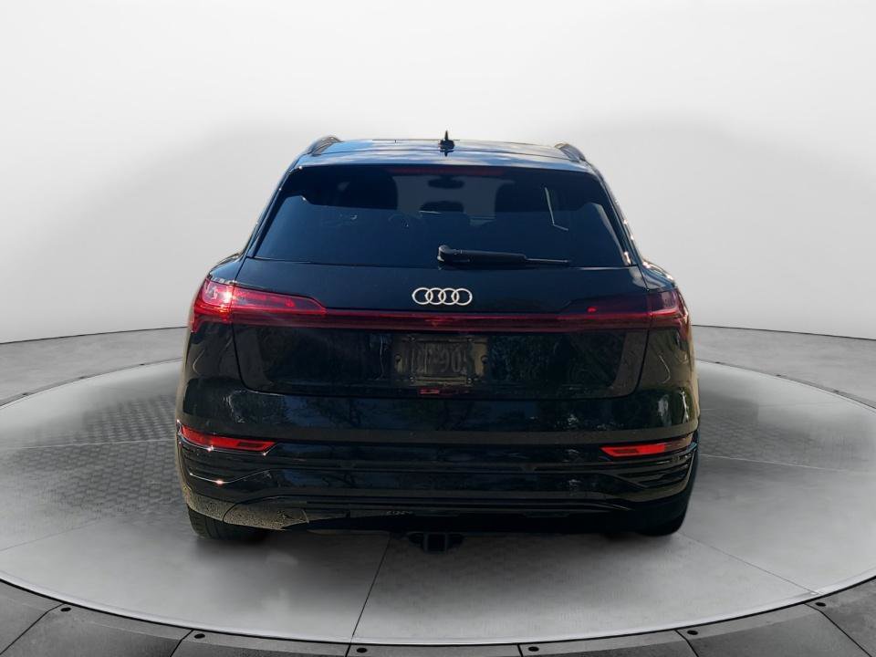 Used 2024 Audi Q8 e-tron Premium AWD/4WD image 6