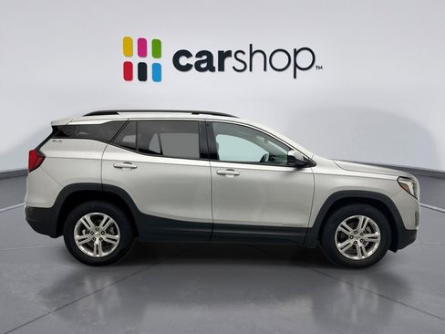 Used 2020 GMC Terrain SLE w/ Driver Convenience Package image 6