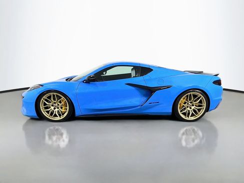 Used 2025 Chevrolet Corvette Z06 RWD image 8