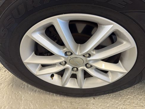 Used 2015 Dodge Journey SXT w/ Flexible Seating Group image 34