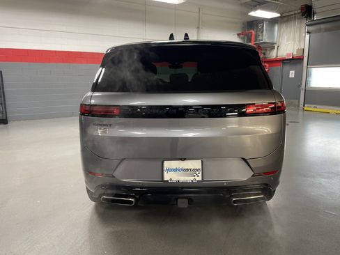 Used 2024 Land Rover Range Rover Sport Dynamic SE image 9