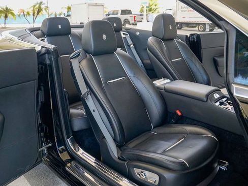 Used 2016 Rolls-Royce Dawn image 76