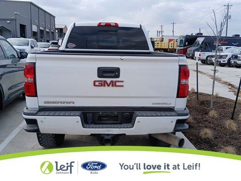 Used 2015 GMC Sierra 2500 Denali w/ Duramax Plus Package image 7