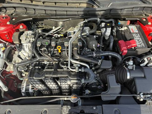 Used 2025 Nissan Altima 2.5 SV image 32