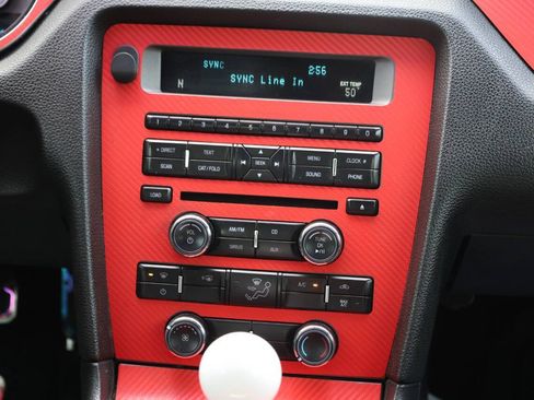 Used 2011 Ford Mustang GT Premium RWD image 18