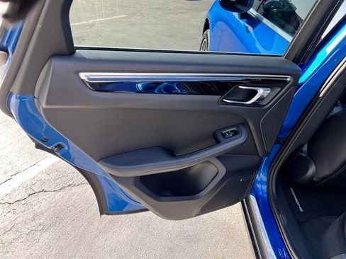 Used 2016 Porsche Macan S image 23