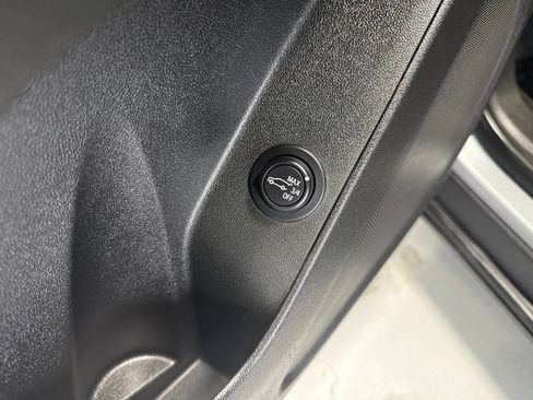 Used 2024 Chevrolet Equinox LT AWD/4WD image 14
