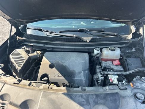 Used 2022 Chevrolet Traverse RS w/ LPO, Floor Liner Package image 35