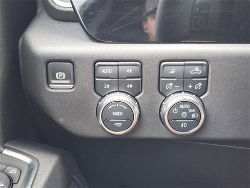 Used 2024 GMC Sierra 1500 SLT image 22