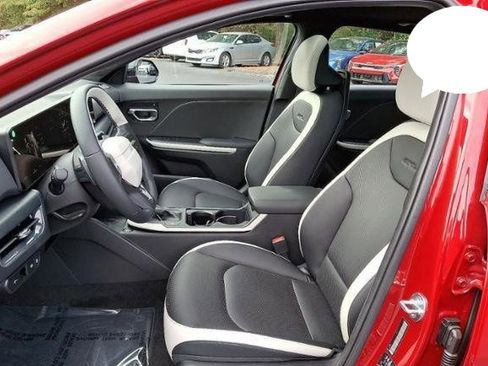 New 2025 Kia K4 GT-Line Turbo FWD image 30