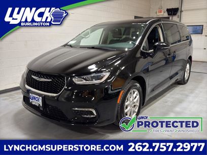 Used 2024 Chrysler Pacifica Touring-L