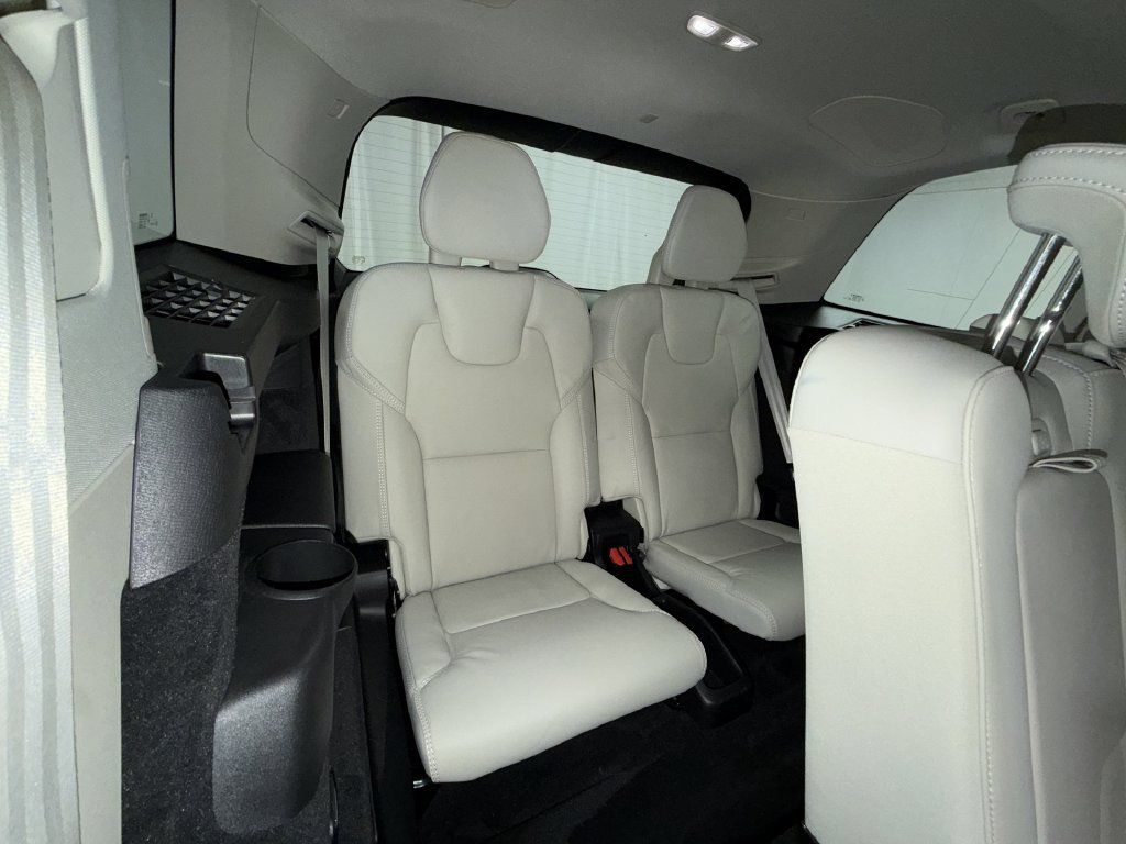 Used 2023 Volvo XC90 T8 Ultimate w/ Protection Package Premier AWD/4WD image 18