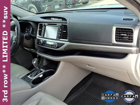 Used 2019 Toyota Highlander Limited image 21