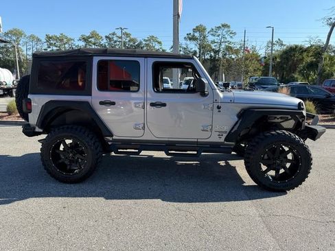 Used 2018 Jeep Wrangler Unlimited Sport S image 11