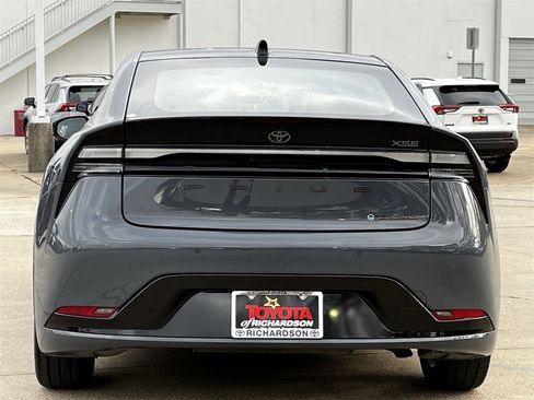 Used 2023 Toyota Prius Prime Premium image 5