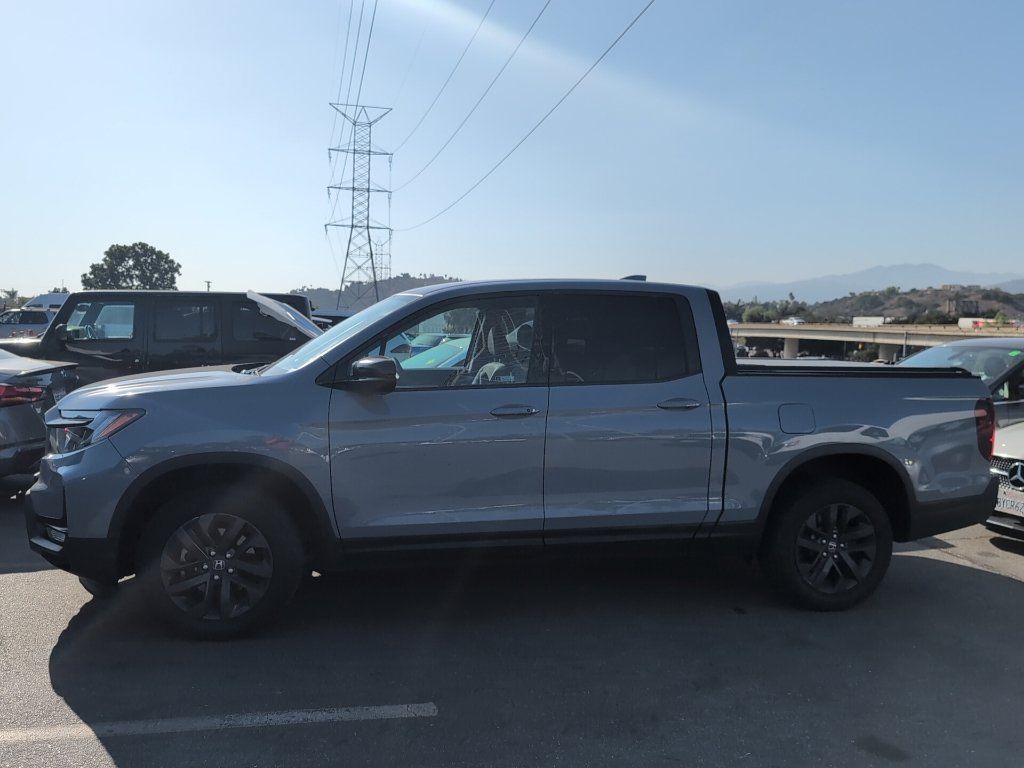 Used 2023 Honda Ridgeline Sport image 4