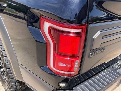 Used 2020 Ford F150 Raptor w/ Equipment Group 802A Luxury AWD/4WD image 28