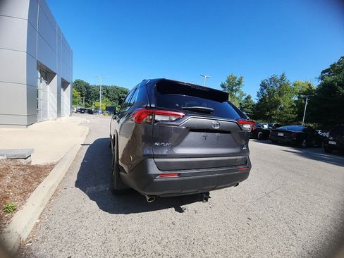 Used 2019 Toyota RAV4 LE AWD/4WD image 24