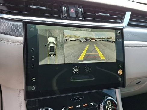 Used 2021 Jaguar F-PACE SVR image 22