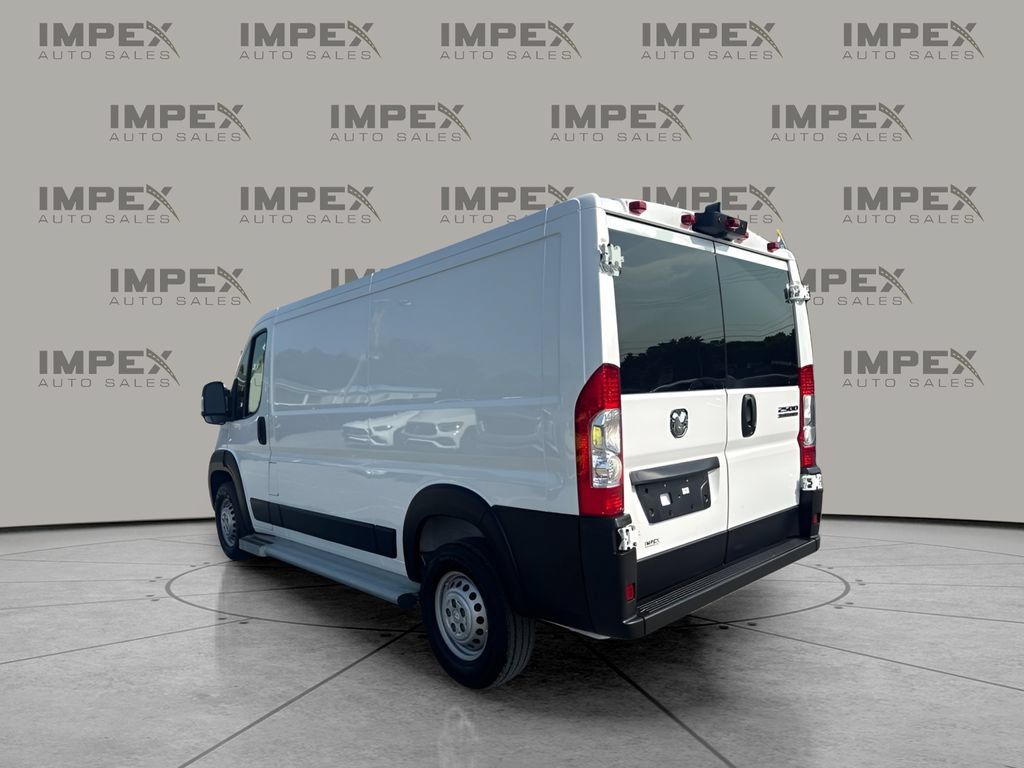 Used 2025 RAM ProMaster 2500 w/ U-Haul Equipment Group FWD image 3