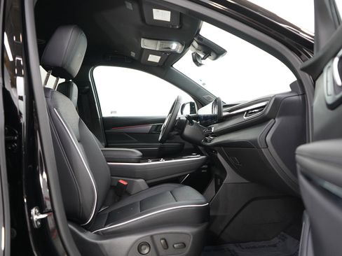 Used 2026 Buick Enclave Sport Touring w/ Power Package AWD/4WD image 11