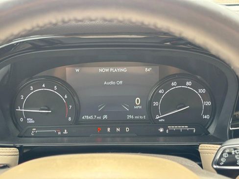 Used 2022 Lincoln Corsair FWD w/ Premium Package image 19