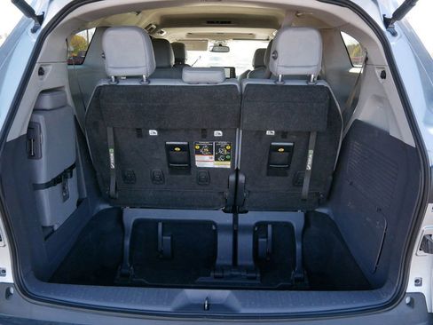 Used 2024 Toyota Sienna XLE image 20