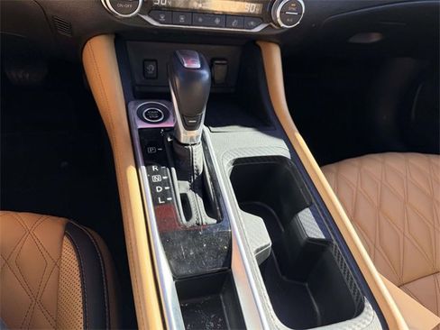 Used 2024 Nissan Sentra SV w/ SV Premium Package image 23