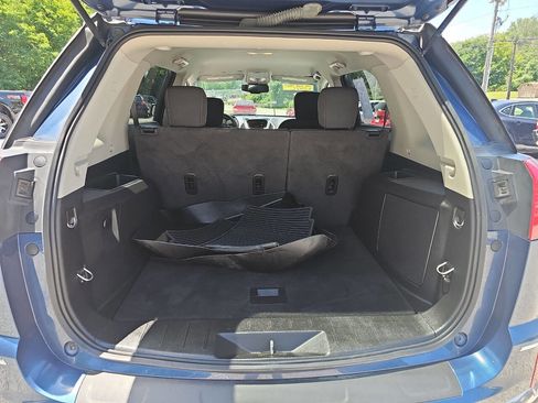 Used 2017 GMC Terrain SLE w/ Chrome Edition AWD/4WD image 18