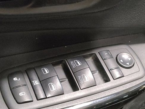 Used 2020 Jeep Cherokee Latitude Plus image 27
