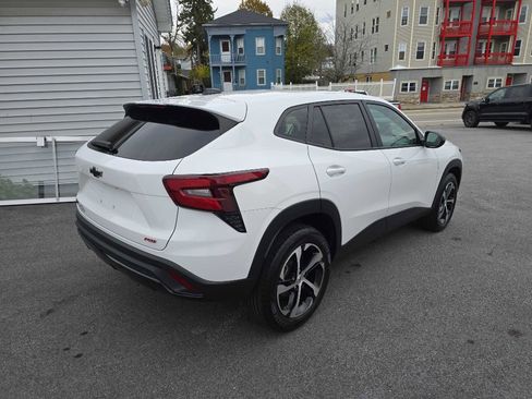 Used 2024 Chevrolet Trax RS image 7