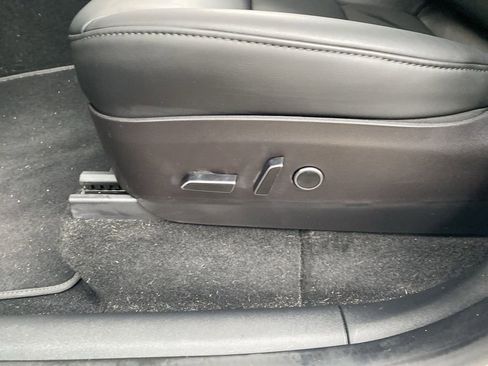 Used 2023 Tesla Model Y Long Range image 17