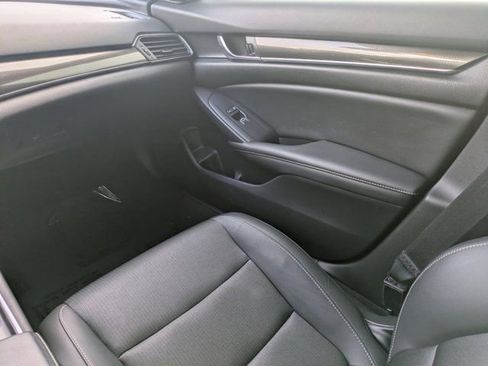 Used 2022 Honda Accord Sport image 14