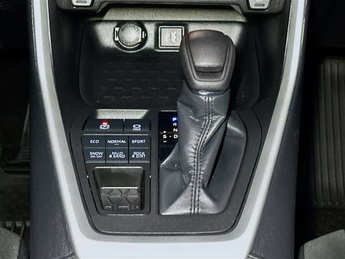 Certified 2024 Toyota RAV4 XLE AWD/4WD image 14