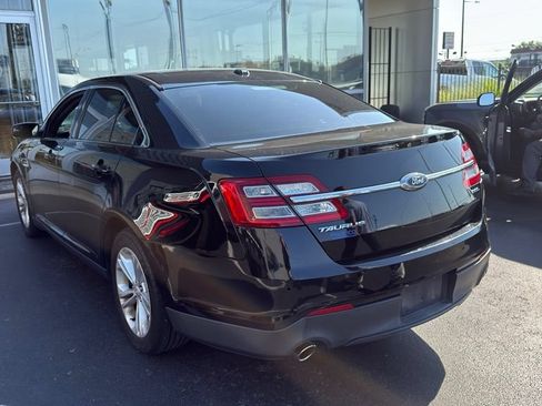 Used 2017 Ford Taurus SEL w/ Equipment Group 201A FWD image 7