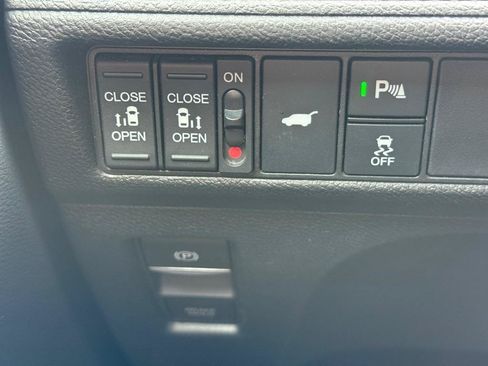 Used 2025 Honda Odyssey Touring image 23