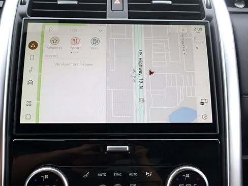 New 2025 Land Rover Discovery S image 25