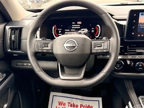 New 2026 Nissan Pathfinder SL image 23