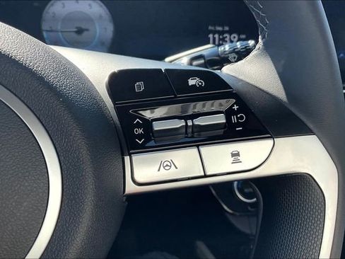 New 2025 Hyundai Elantra Limited image 21