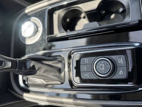 Used 2023 INFINITI QX80 Premium Select w/ All-Season Package AWD/4WD image 19