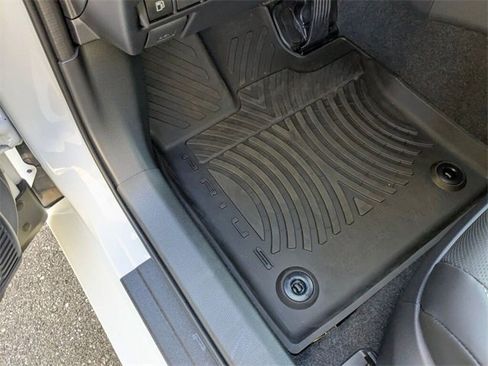 Used 2026 Toyota Prius image 27