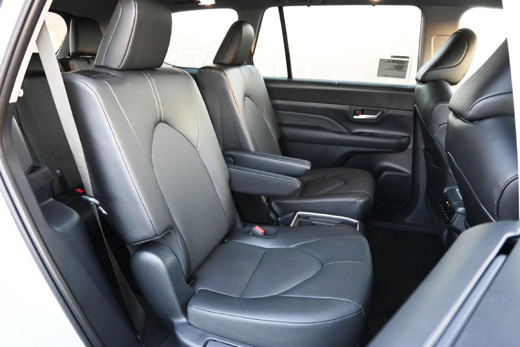 New 2026 Toyota Grand Highlander AWD Hybrid image 17